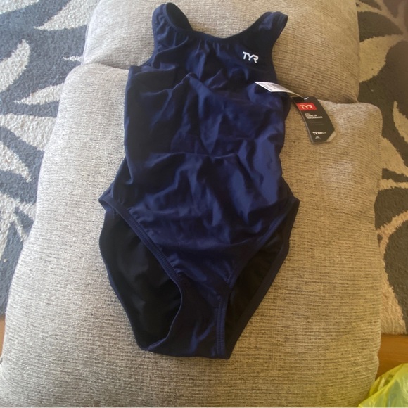 TYR Women's Durafast Elite Solid Maxfit Swimsuit - Picture 11 of 16